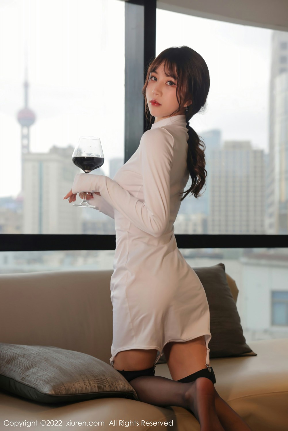 [XiuRen秀人网]No4494tina-甜仔微醺女总裁-[秀人套图]