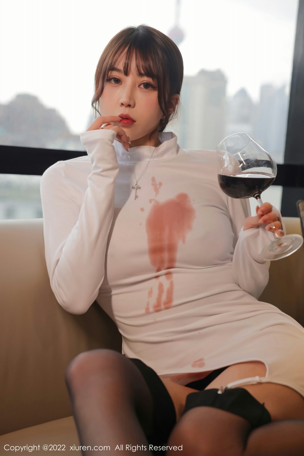 [XiuRen秀人网]No4494tina-甜仔微醺女总裁-[秀人套图]