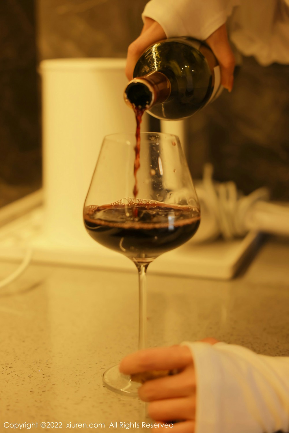 [XiuRen秀人网]No4494tina-甜仔微醺女总裁-[秀人套图]