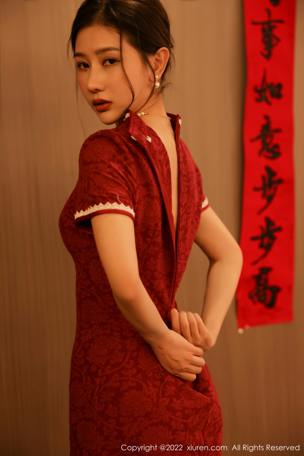 [XiuRen秀人网]No4508尹甜甜新年写真-[秀人套图]