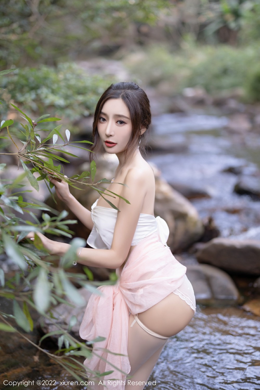 [XiuRen秀人网]No4511王馨瑶yanni户外写真-[秀人套图]