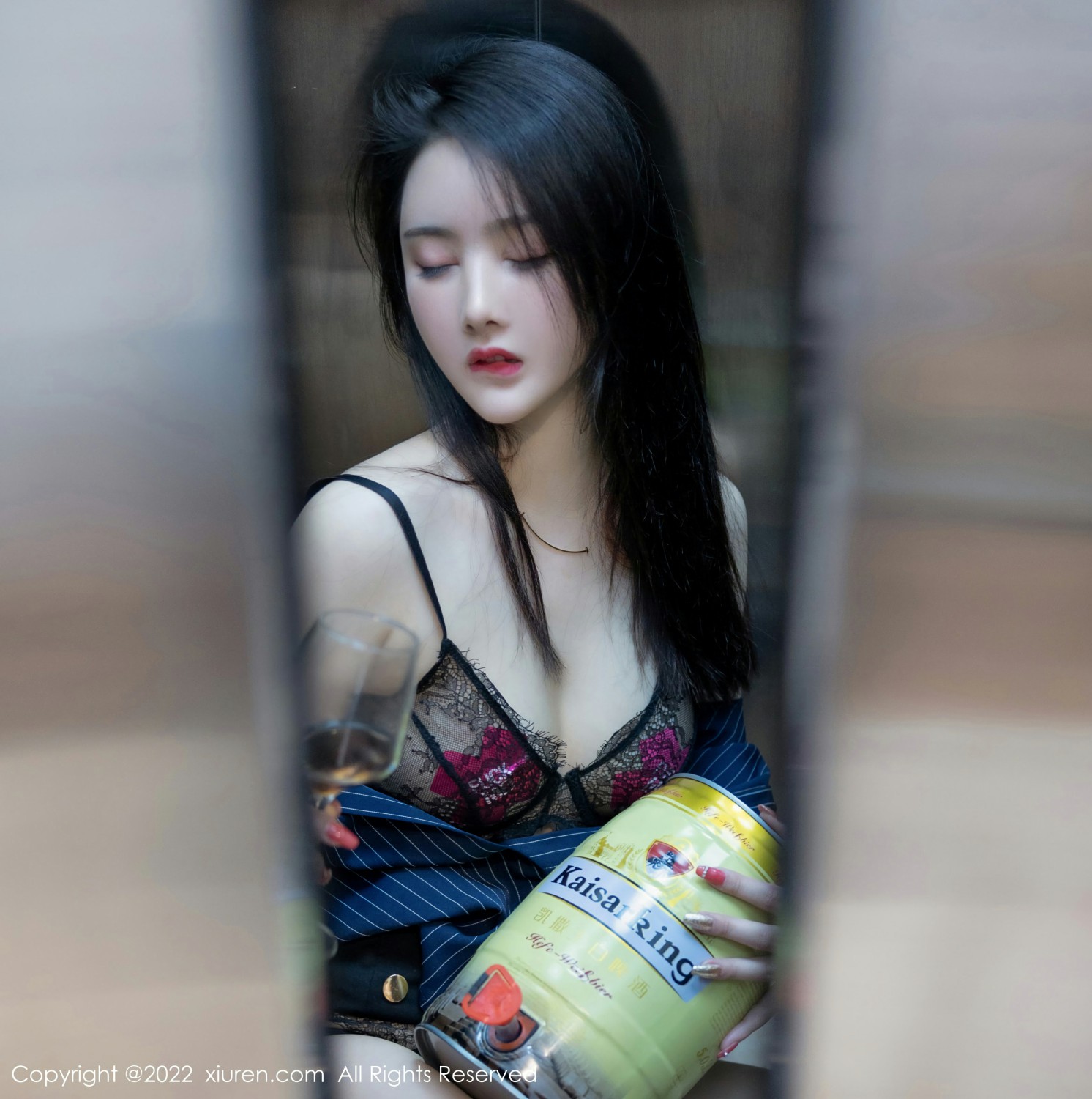 [XiuRen秀人网]No4513summer宝宝电梯艳遇-[秀人套图]