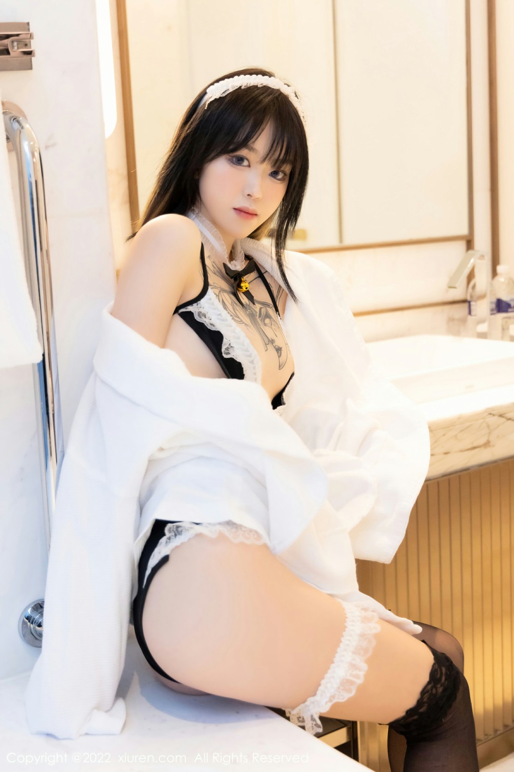 [XiuRen秀人网]No4535奶瓶极致美腿-[秀人套图]