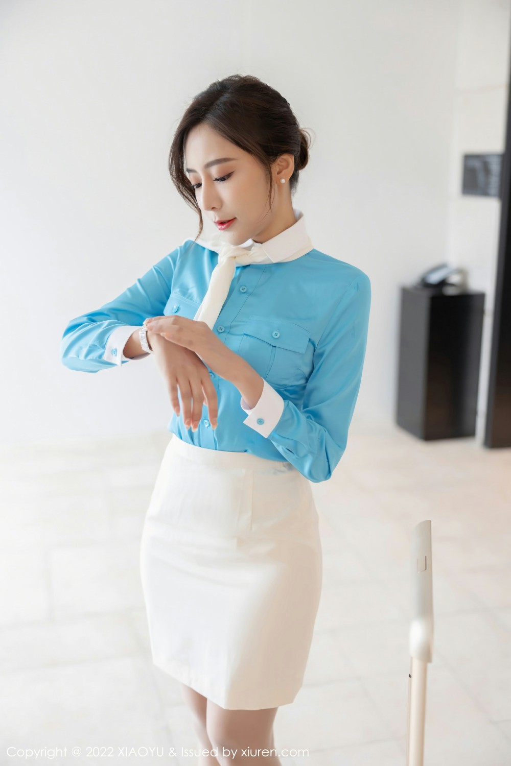 [XIAOYU语画界]VOL710王馨瑶yanni性感职业装-[秀人套图]