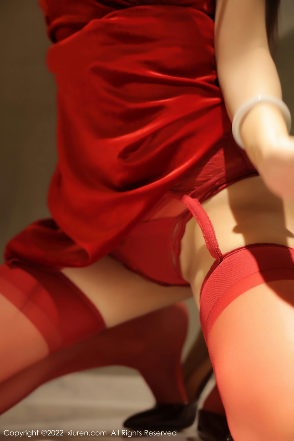 [XiuRen秀人网]No4572汐汐baby红色丝袜-[秀人套图]