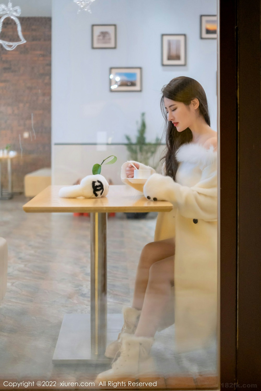 [XiuRen秀人网]No4578诗诗kiki白色蕾丝-[秀人套图]