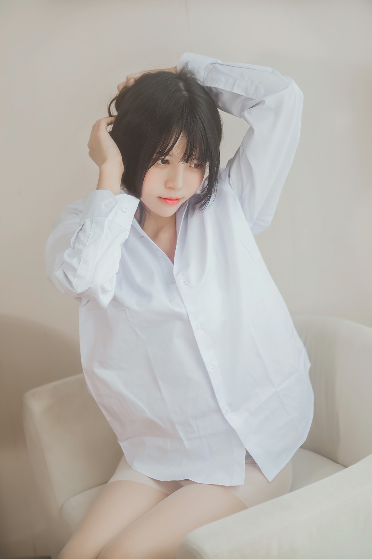 萝莉风COS桜桃喵–白衬衫散发-COSPLAY