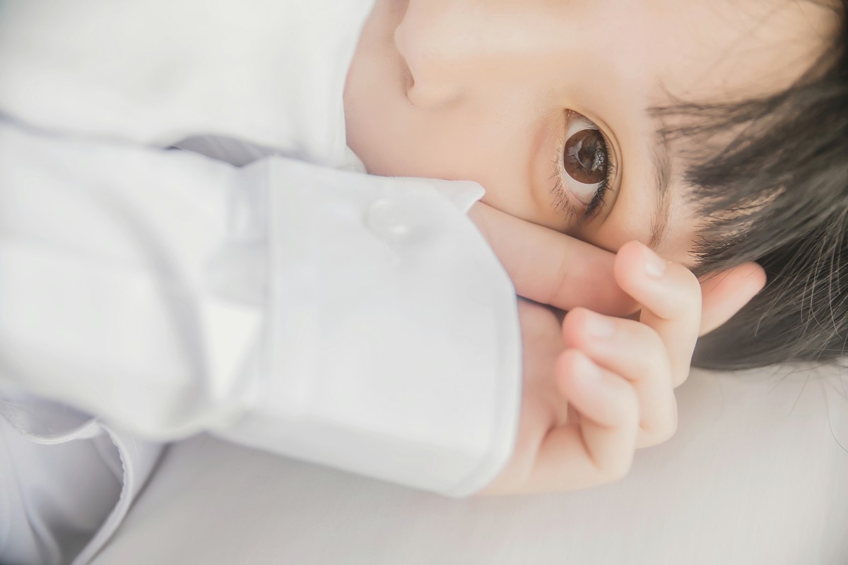 萝莉风COS桜桃喵–白衬衫散发-COSPLAY