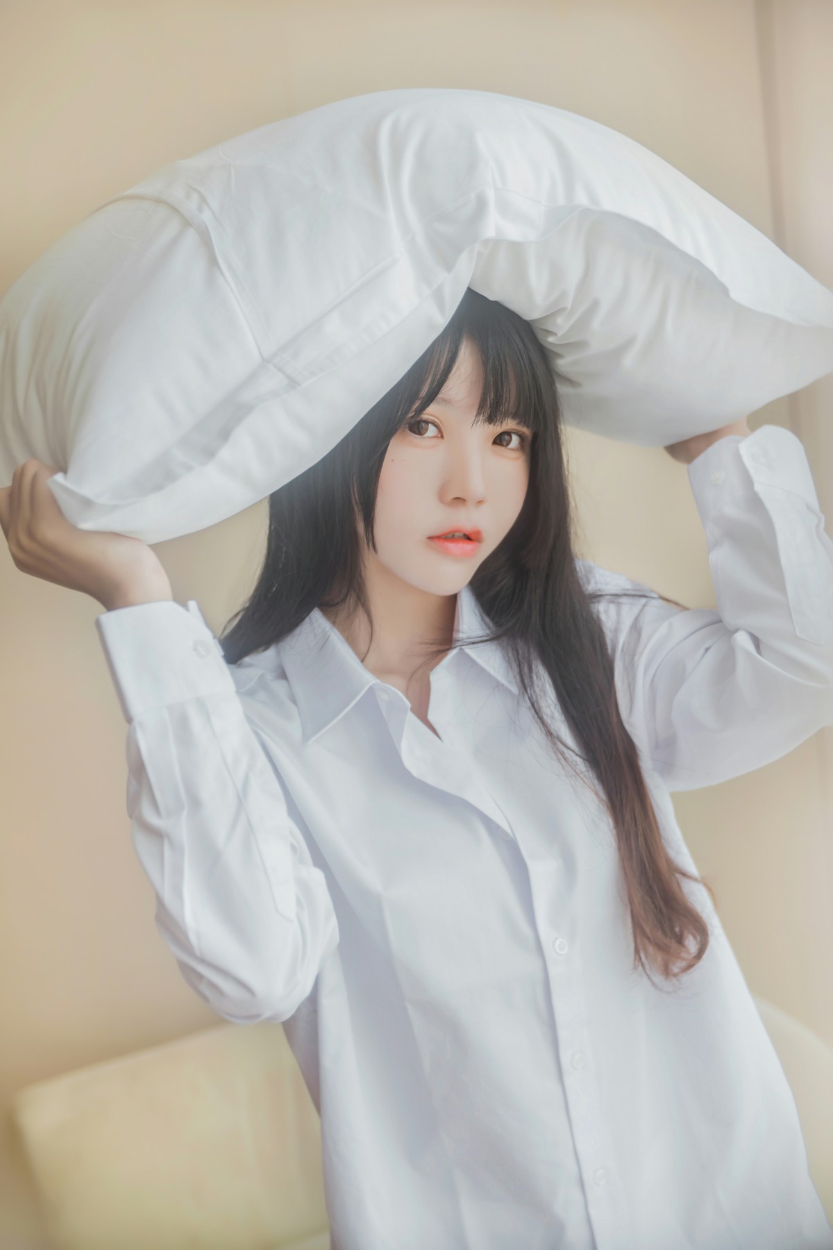 萝莉风COS桜桃喵–白衬衫散发-COSPLAY