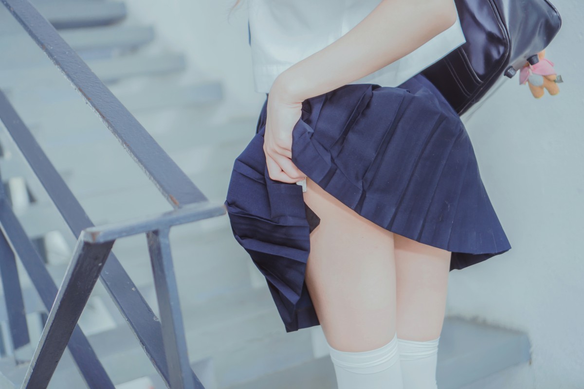 萝莉风COS桜桃喵–蓝白水手服-COSPLAY