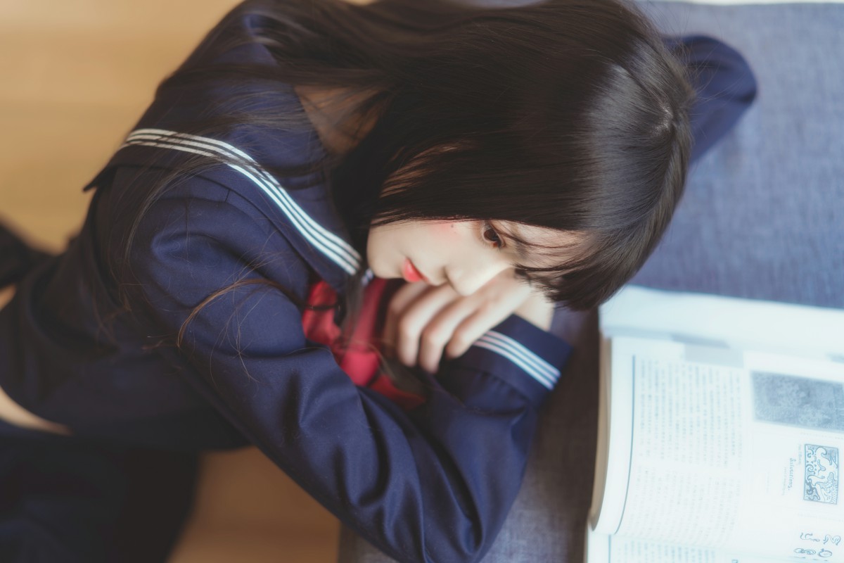 萝莉风COS桜桃喵–黑色水手服-COSPLAY