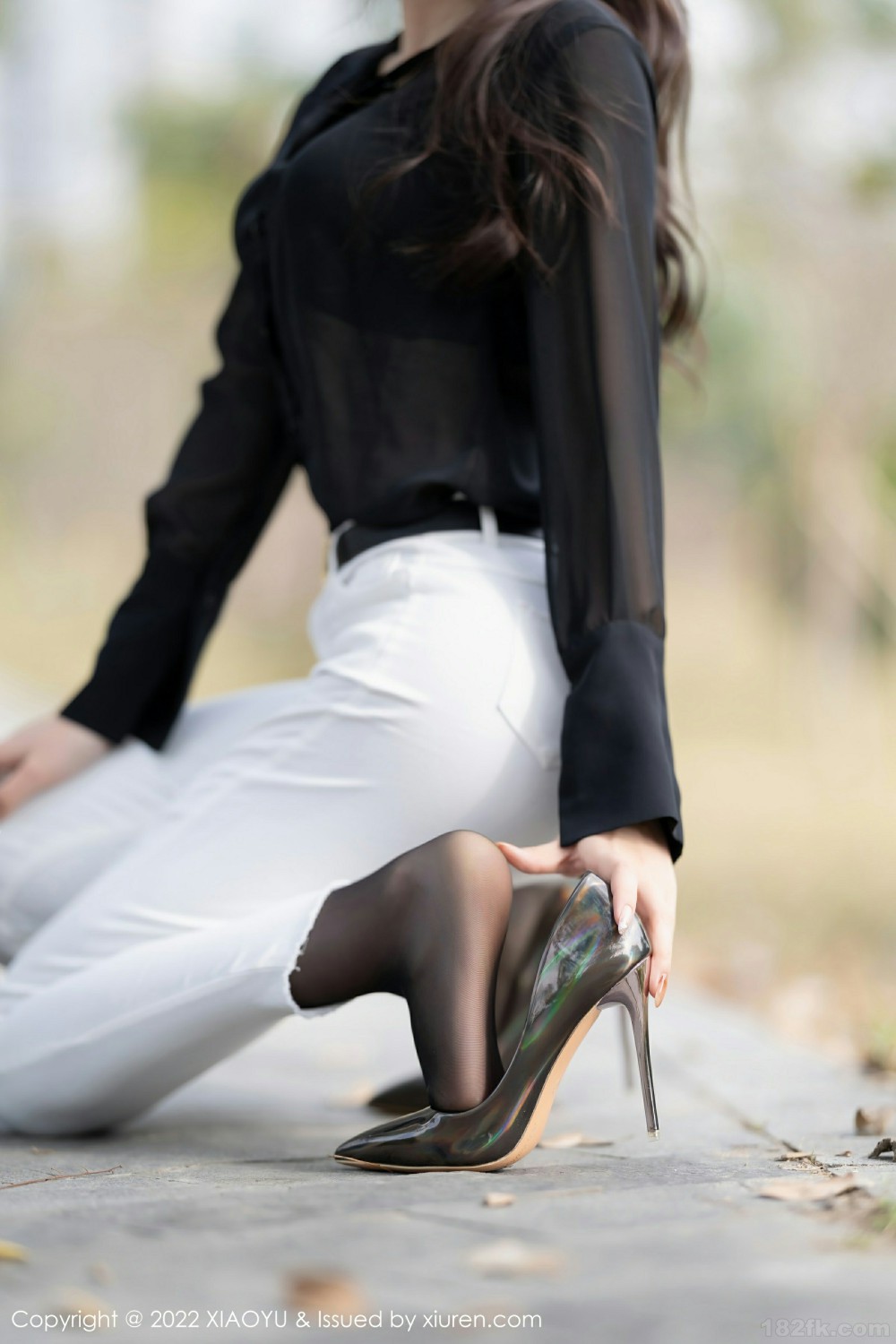 [XIAOYU语画界]VOL715芝芝Booty美腿翘臀-[秀人套图]