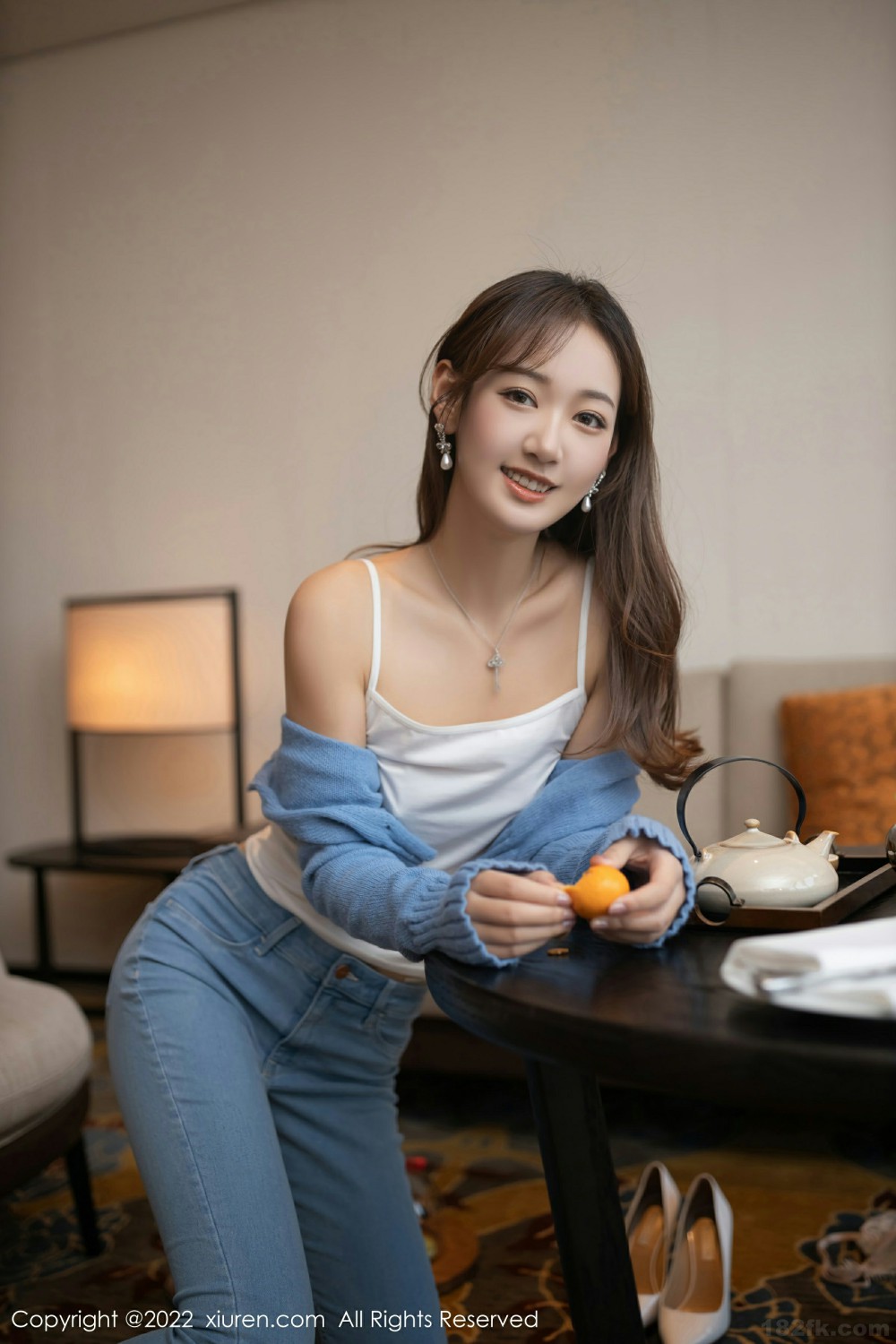 [XiuRen秀人网]No4582唐安琪性感学妹-[秀人套图]