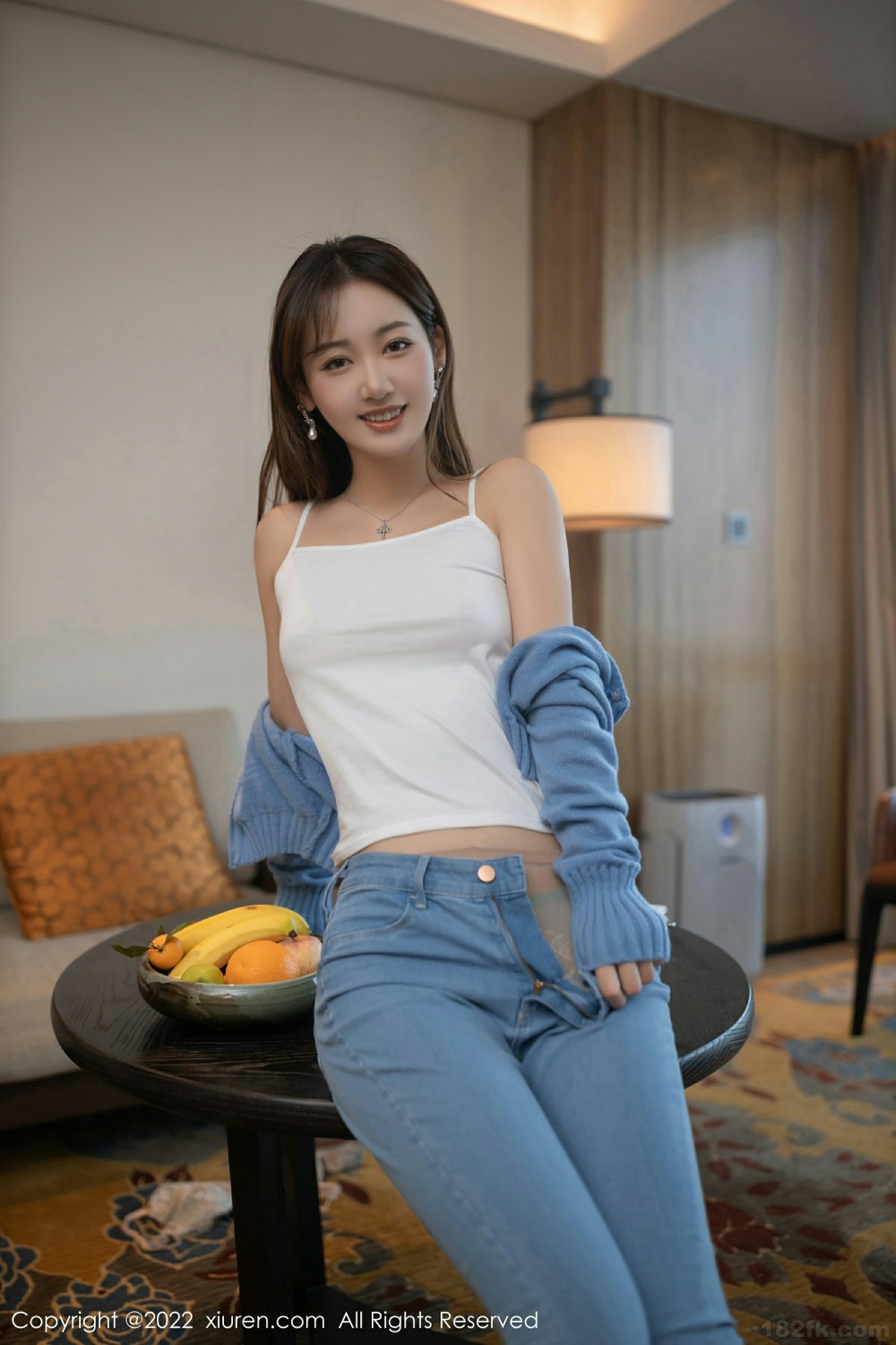 [XiuRen秀人网]No4582唐安琪性感学妹-[秀人套图]