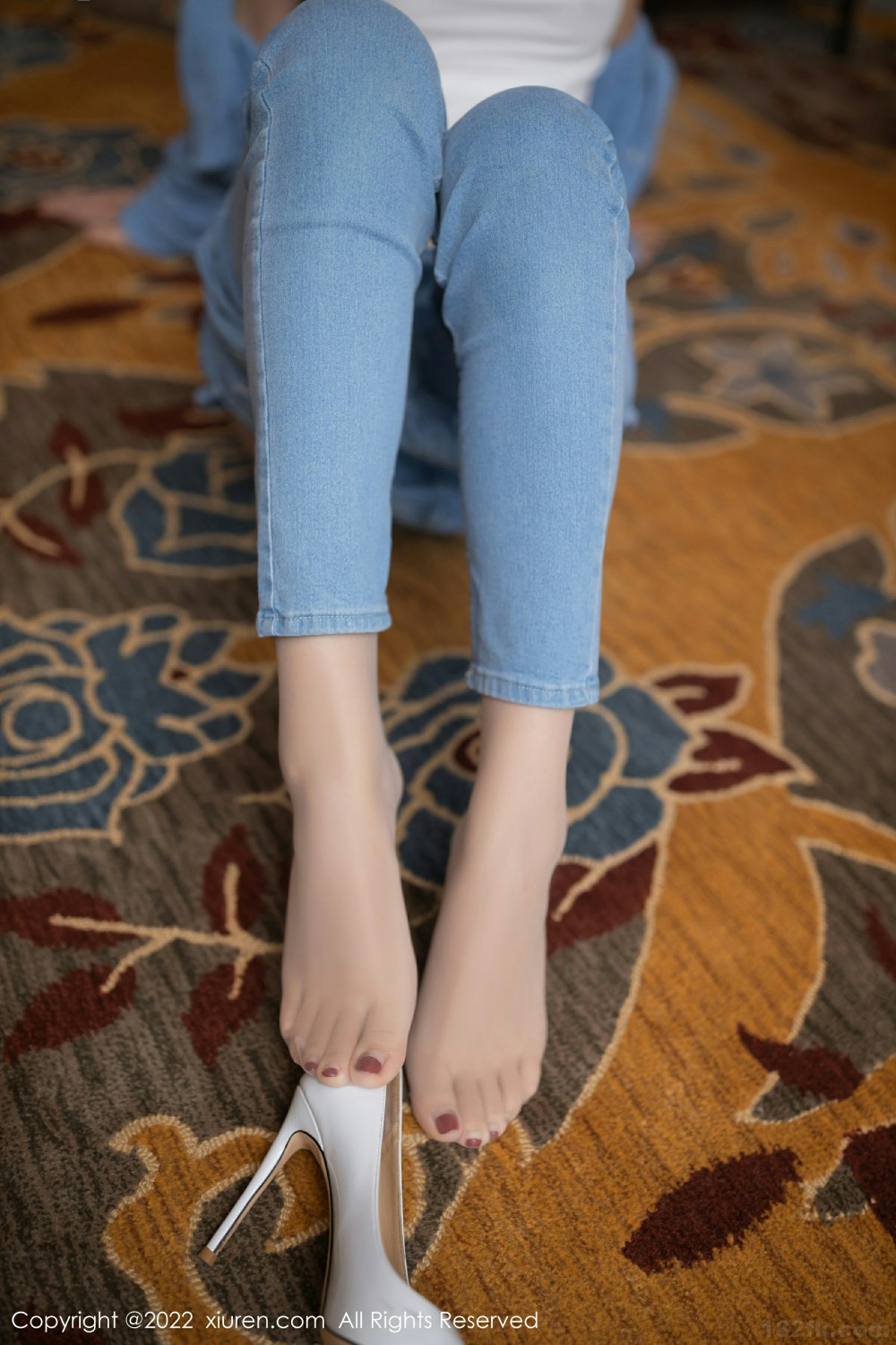 [XiuRen秀人网]No4582唐安琪性感学妹-[秀人套图]