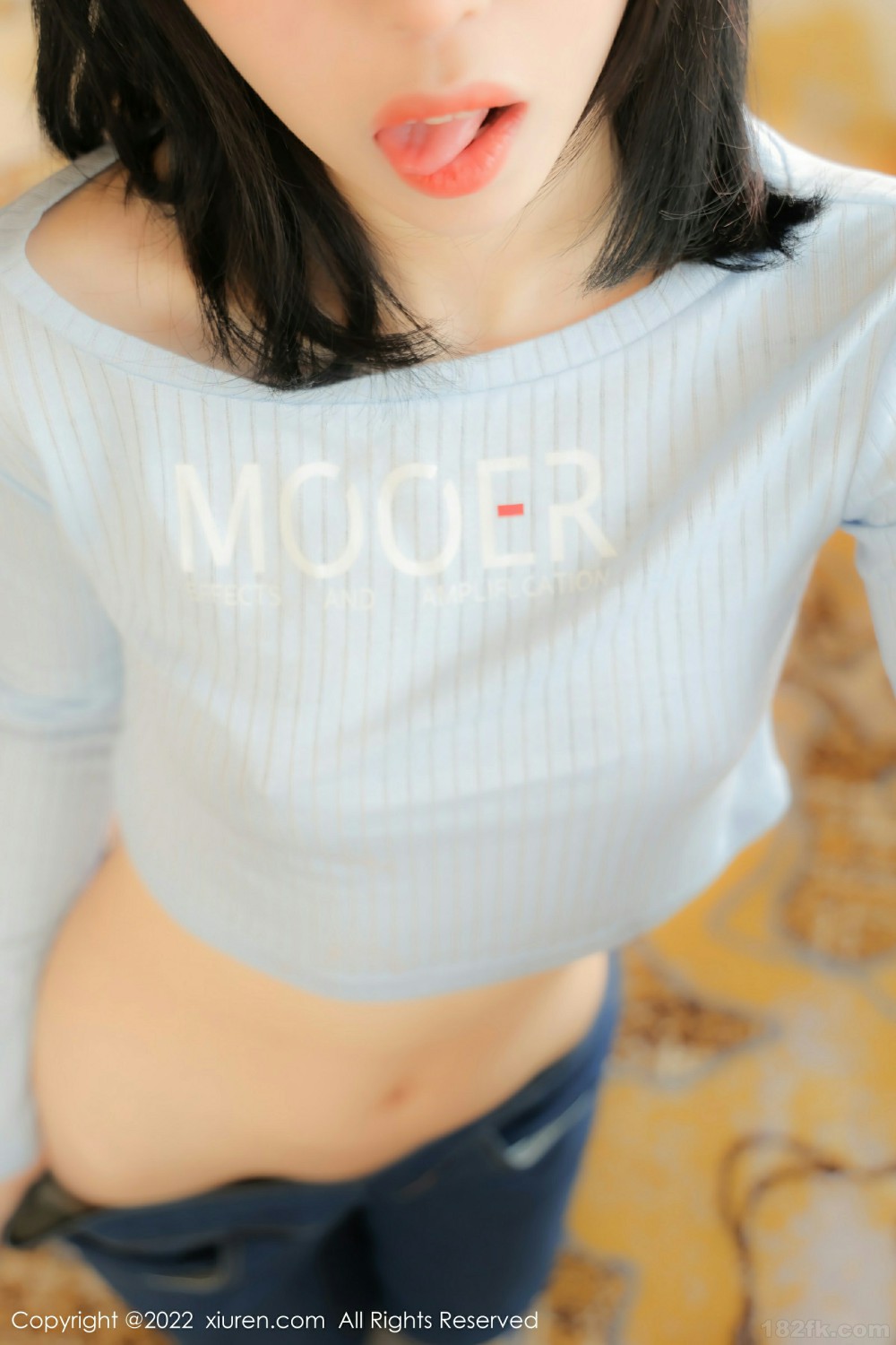 [XiuRen秀人网]No4584奶瓶极致美腿-[秀人套图]