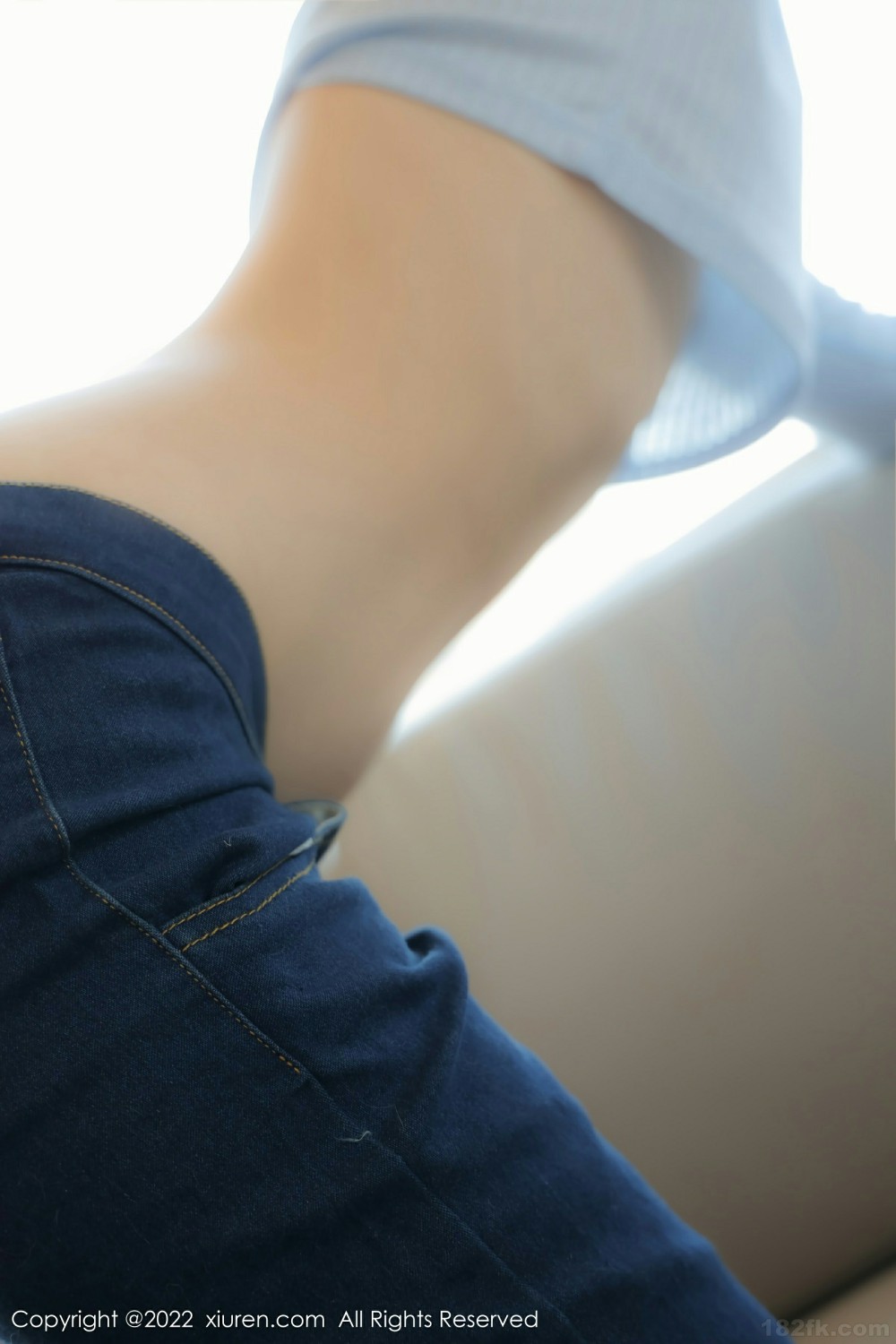 [XiuRen秀人网]No4584奶瓶极致美腿-[秀人套图]