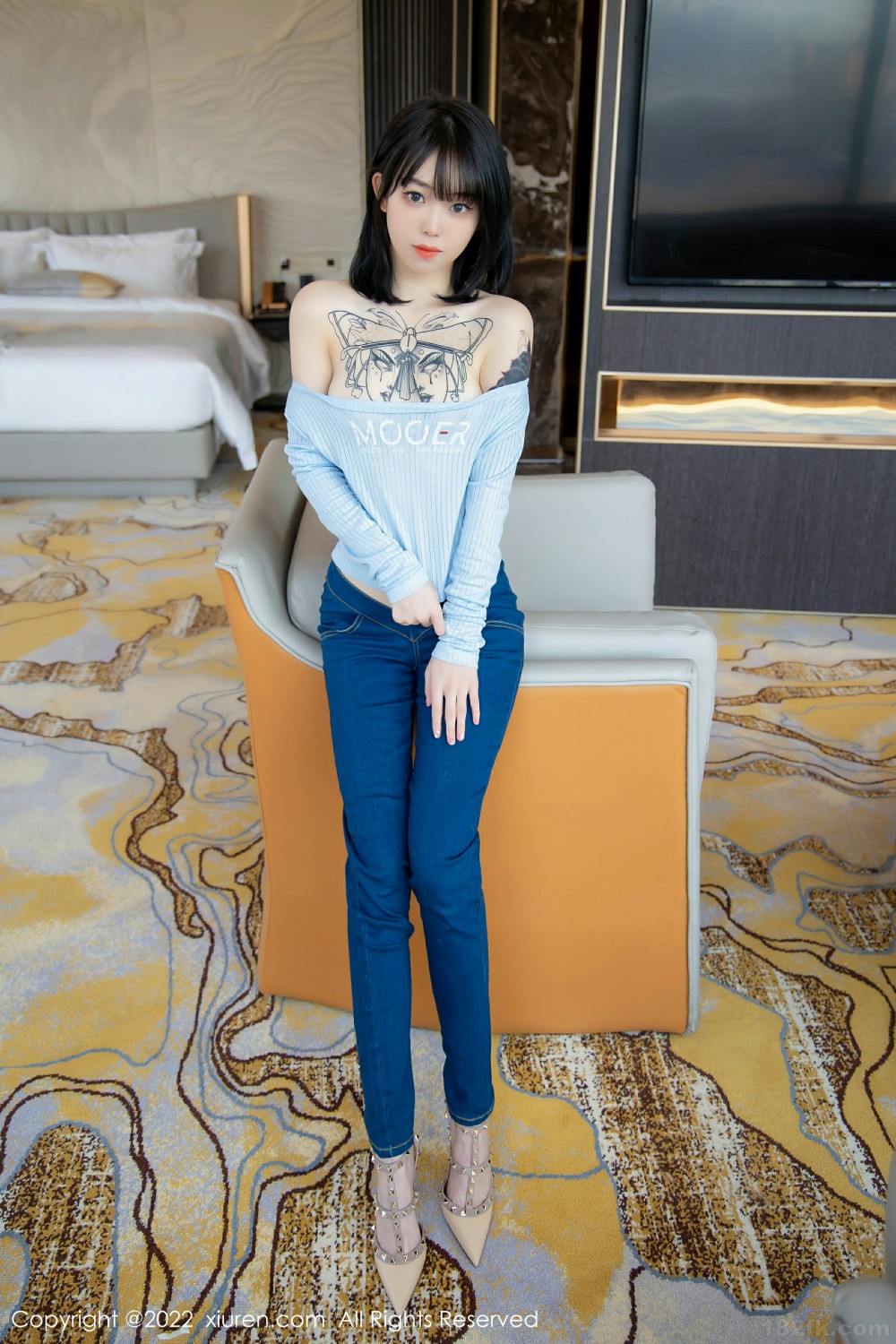 [XiuRen秀人网]No4584奶瓶极致美腿-[秀人套图]