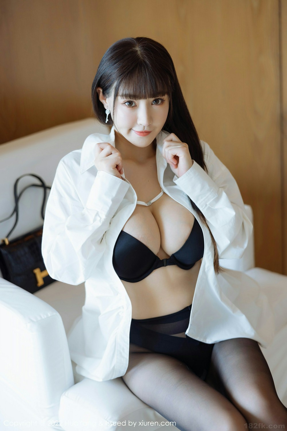 [HuaYang花漾写真]VOL484朱可儿Flora性感黑丝-[秀人套图]