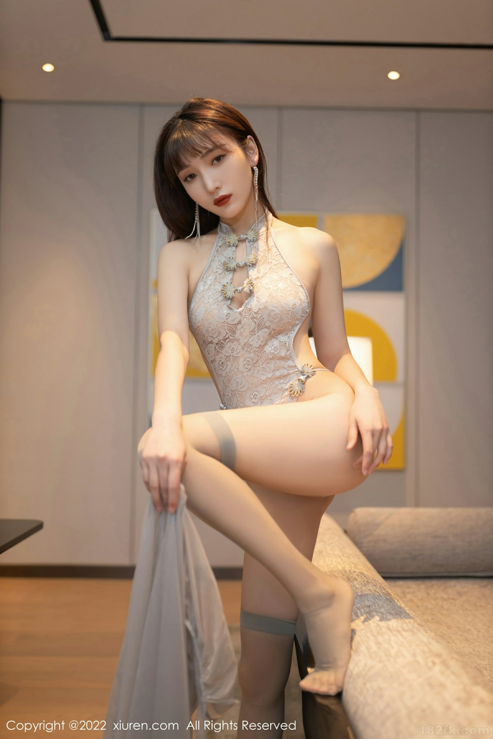 [XiuRen秀人网]No4592陆萱萱灰色丝袜-[秀人套图]