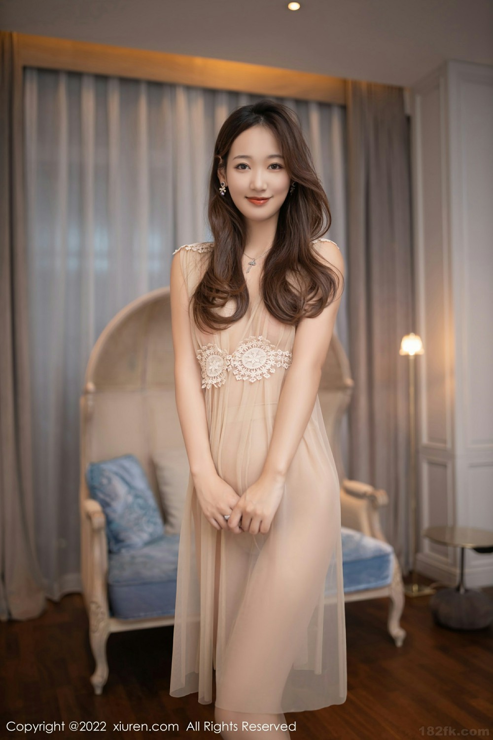 [XiuRen秀人网]No4601唐安琪性感连衣裙-[秀人套图]