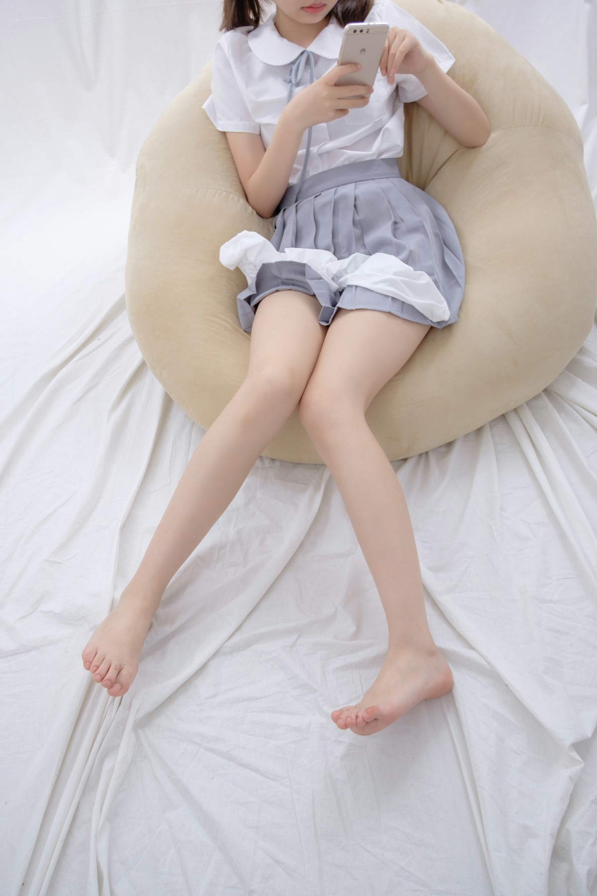 [森萝财团]R15-025白丝足控-COSPLAY