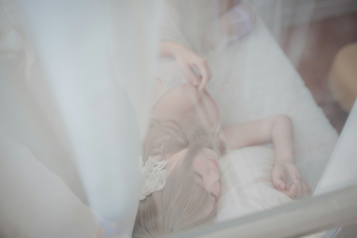 性感人气COSERYoko宅夏Cos–白色丝质连衣裙-COSPLAY