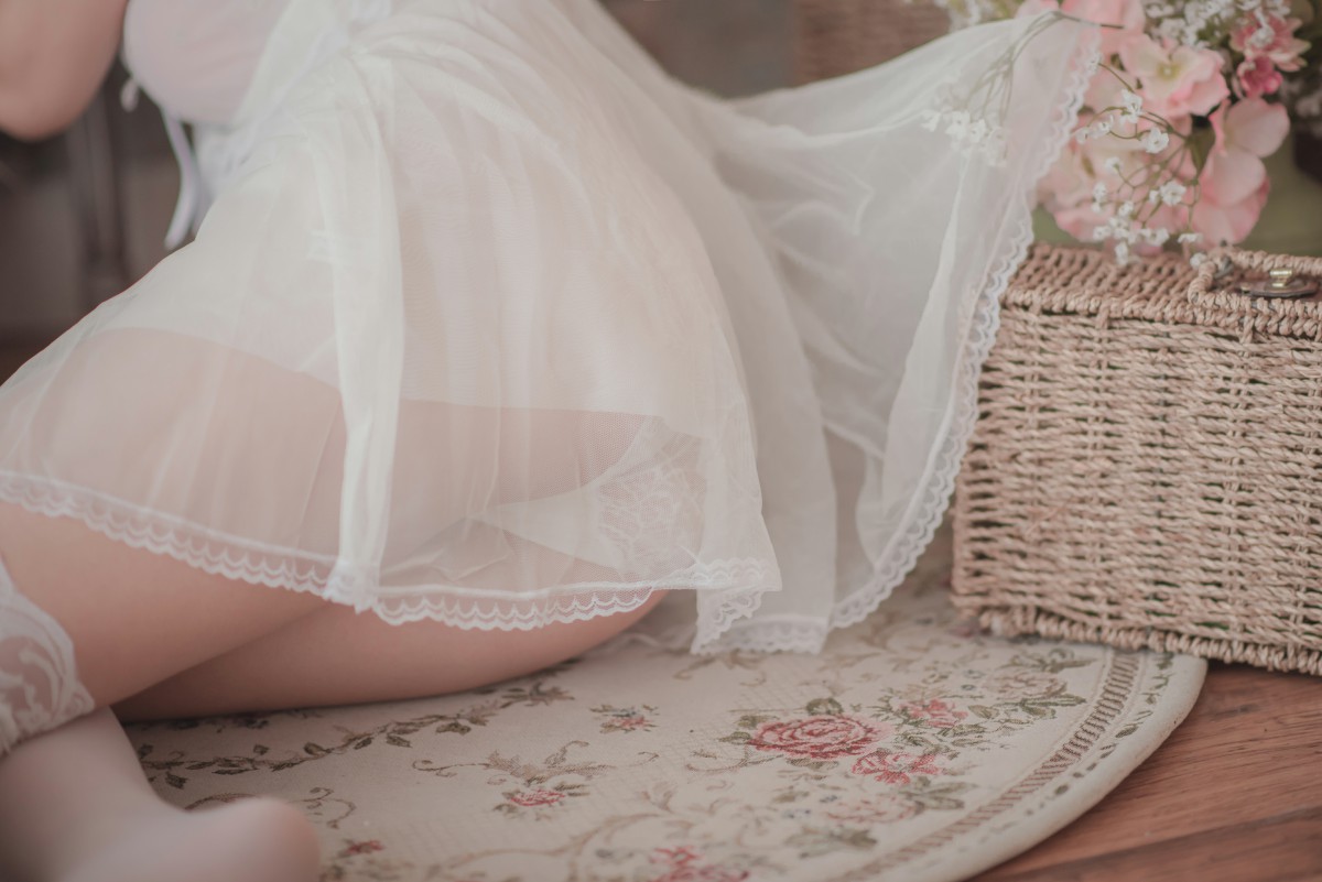 性感人气COSERYoko宅夏Cos–白色丝质连衣裙-COSPLAY