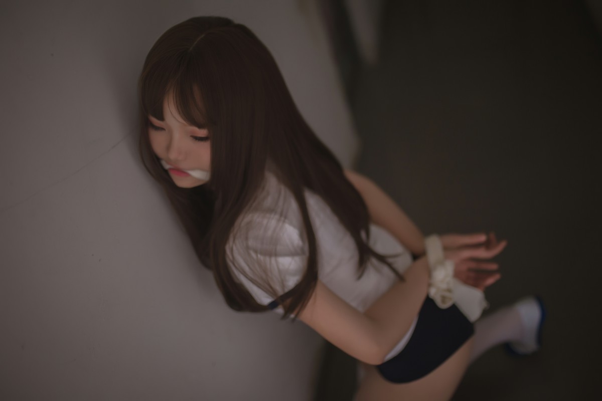 性感人气COSERYoko宅夏Cos–白丝捆绑-COSPLAY