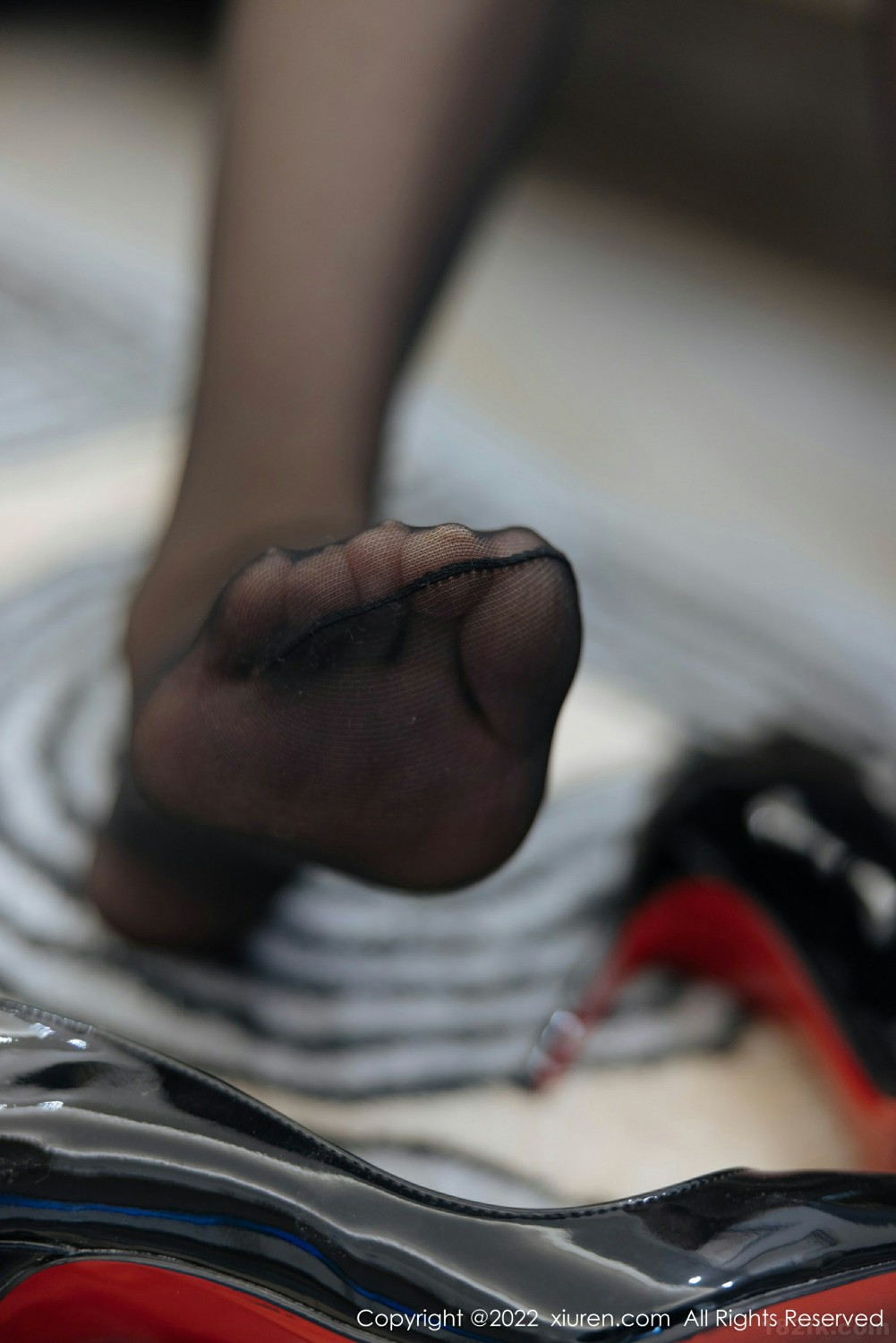 [XiuRen秀人网]No4596可樂Vicky性感连衣裙-[秀人套图]