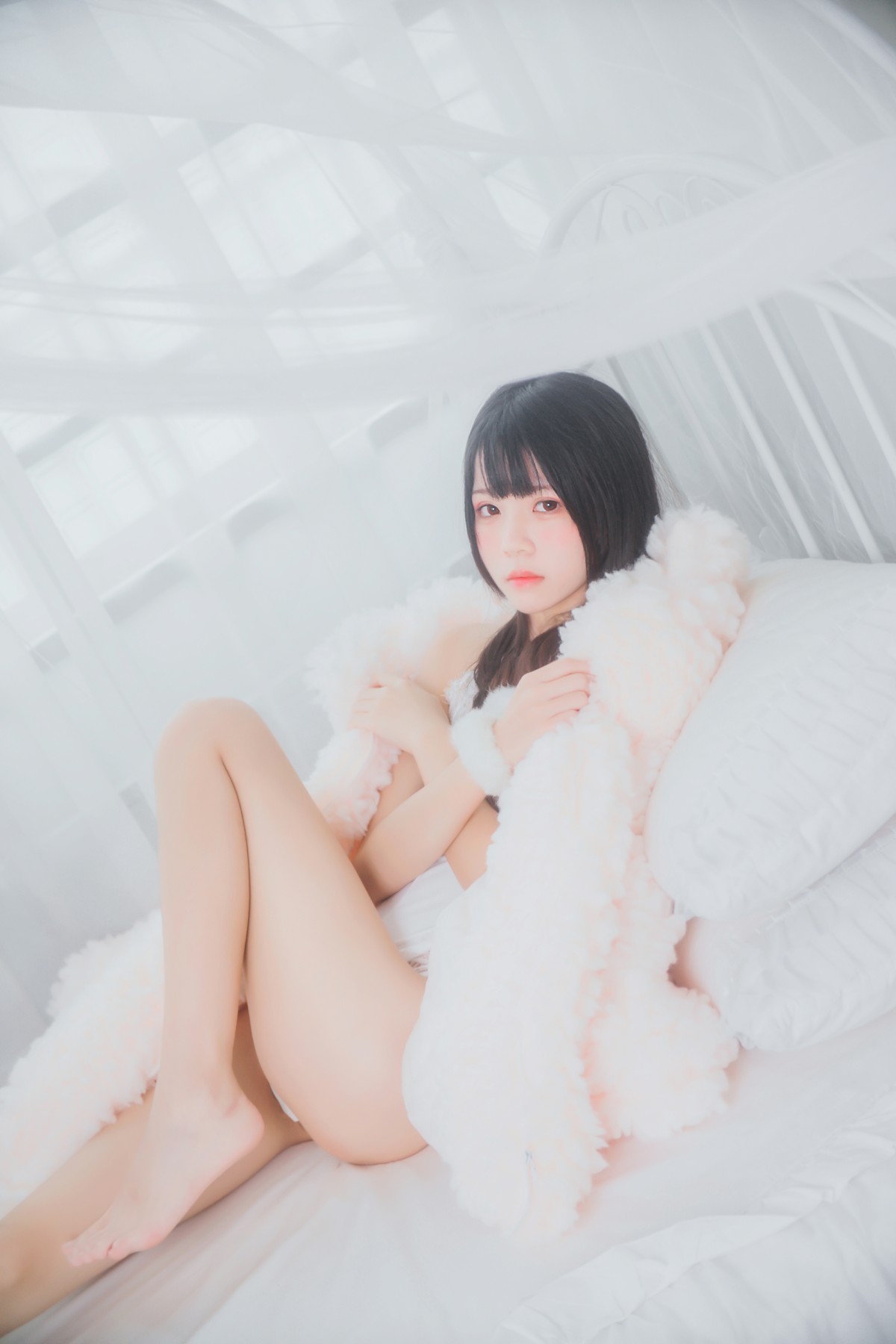 萝莉风COS桜桃喵–纯白私房-COSPLAY