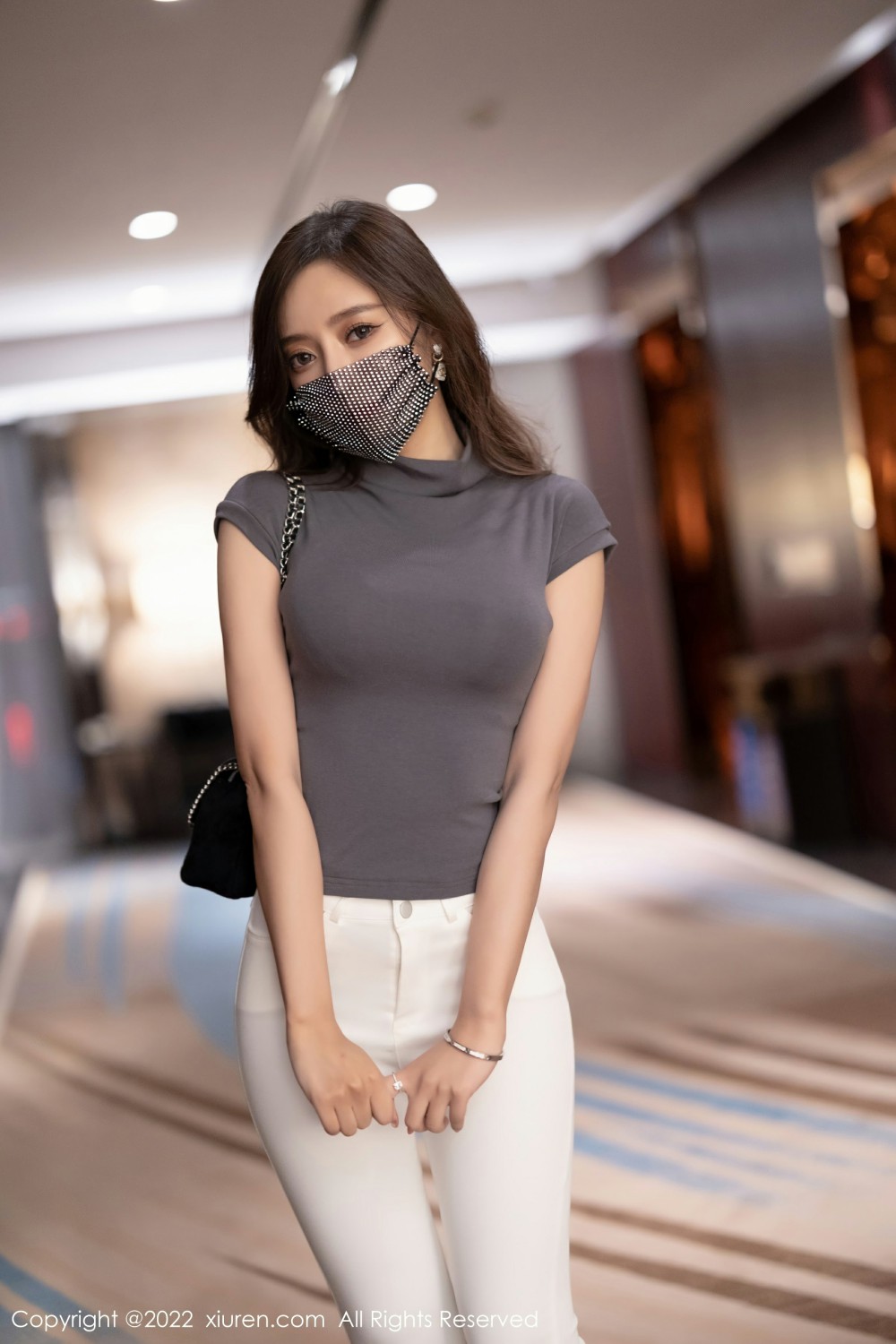 [XiuRen秀人网]No4621王馨瑶yanni白色长裤-[秀人套图]