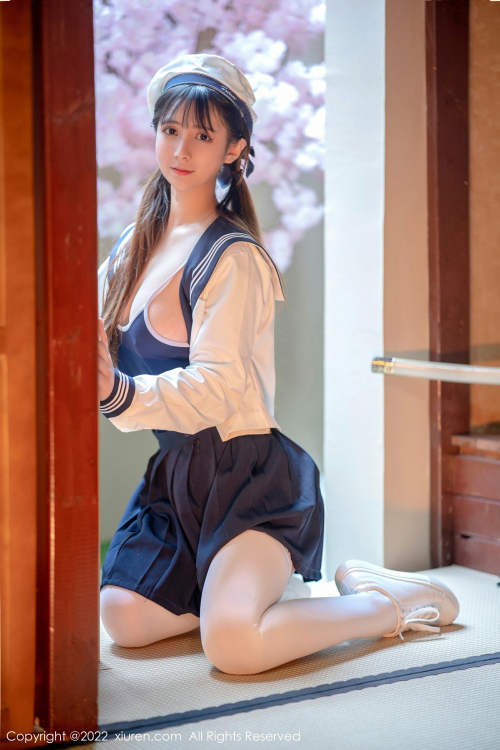 [XiuRen秀人网]No4624久久Aimee居酒屋写真-[秀人套图]