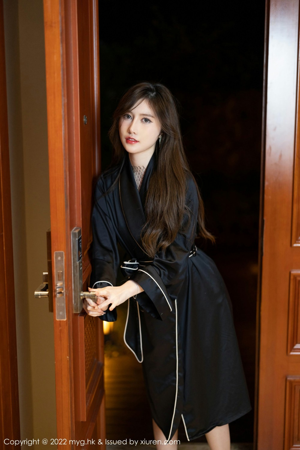 [MyGirl美媛馆]VOL628美桃酱睡袍写真-[秀人套图]