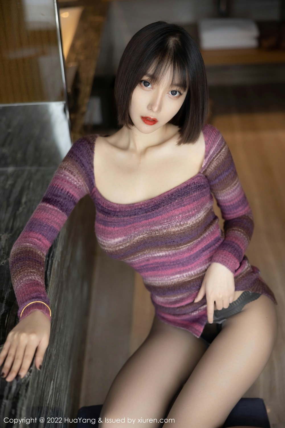 [HuaYang花漾写真]VOL487玥儿玥er丝足美腿-[秀人套图]