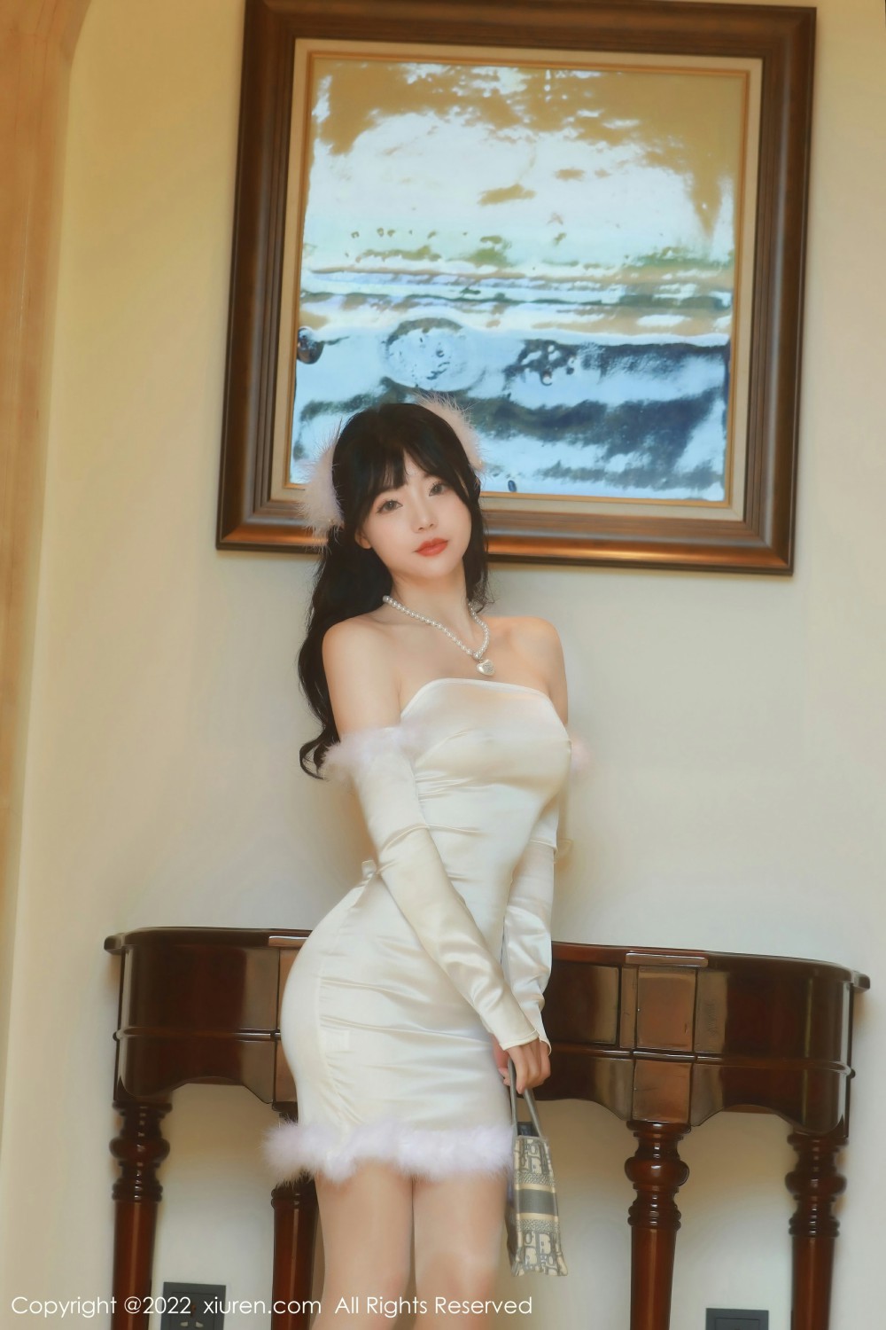 [XiuRen秀人网]No4645佘贝拉bella米色连衣裙-[秀人套图]