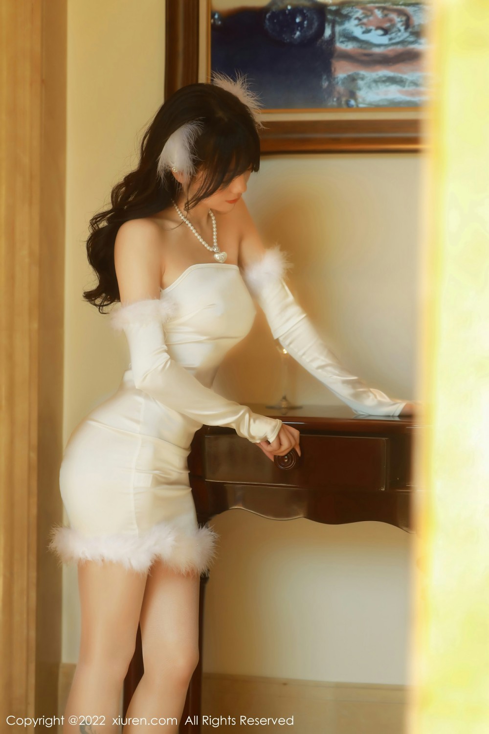 [XiuRen秀人网]No4645佘贝拉bella米色连衣裙-[秀人套图]