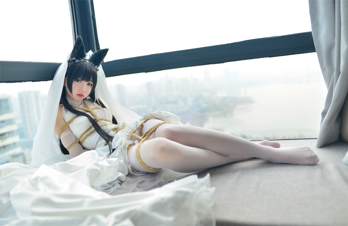 Cos小姐姐雪琪-爱宕高跟美腿与婚纱-COSPLAY