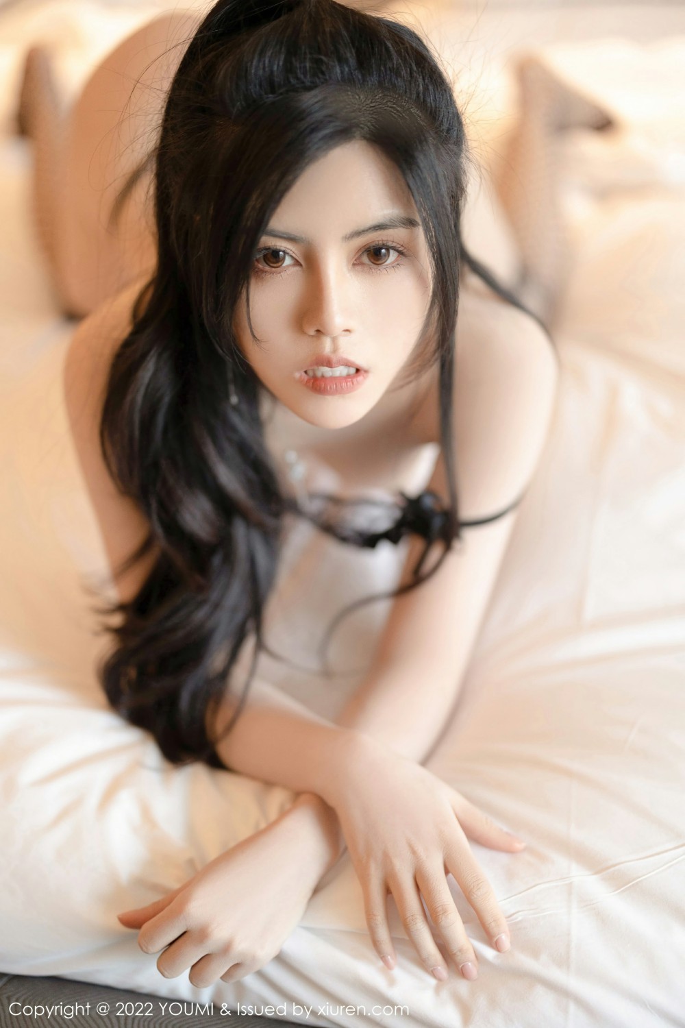 [YOUMI尤蜜荟]VOL761白甜黑色蕾丝-[秀人套图]