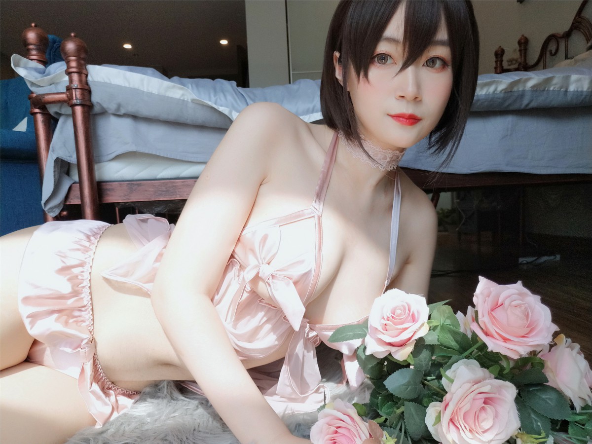 Coser小姐姐白银–粉色睡衣-COSPLAY