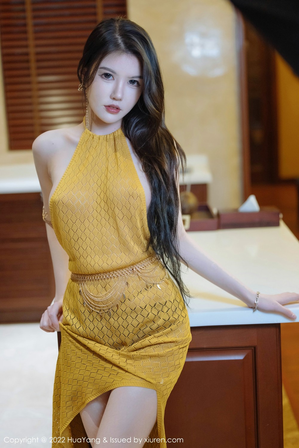 [HuaYang花漾写真]VOL490媛媛酱belle黄色连衣裙-[秀人套图]