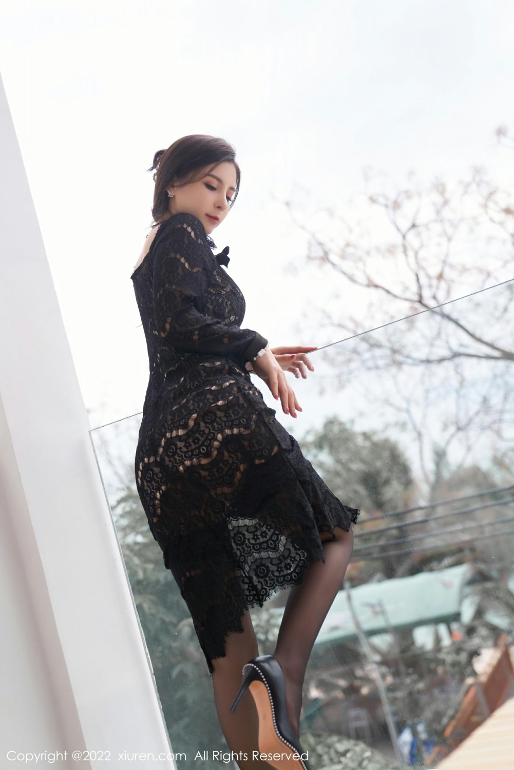 [XiuRen秀人网]No4668小蛮妖Yummy黑色连衣裙-[秀人套图]