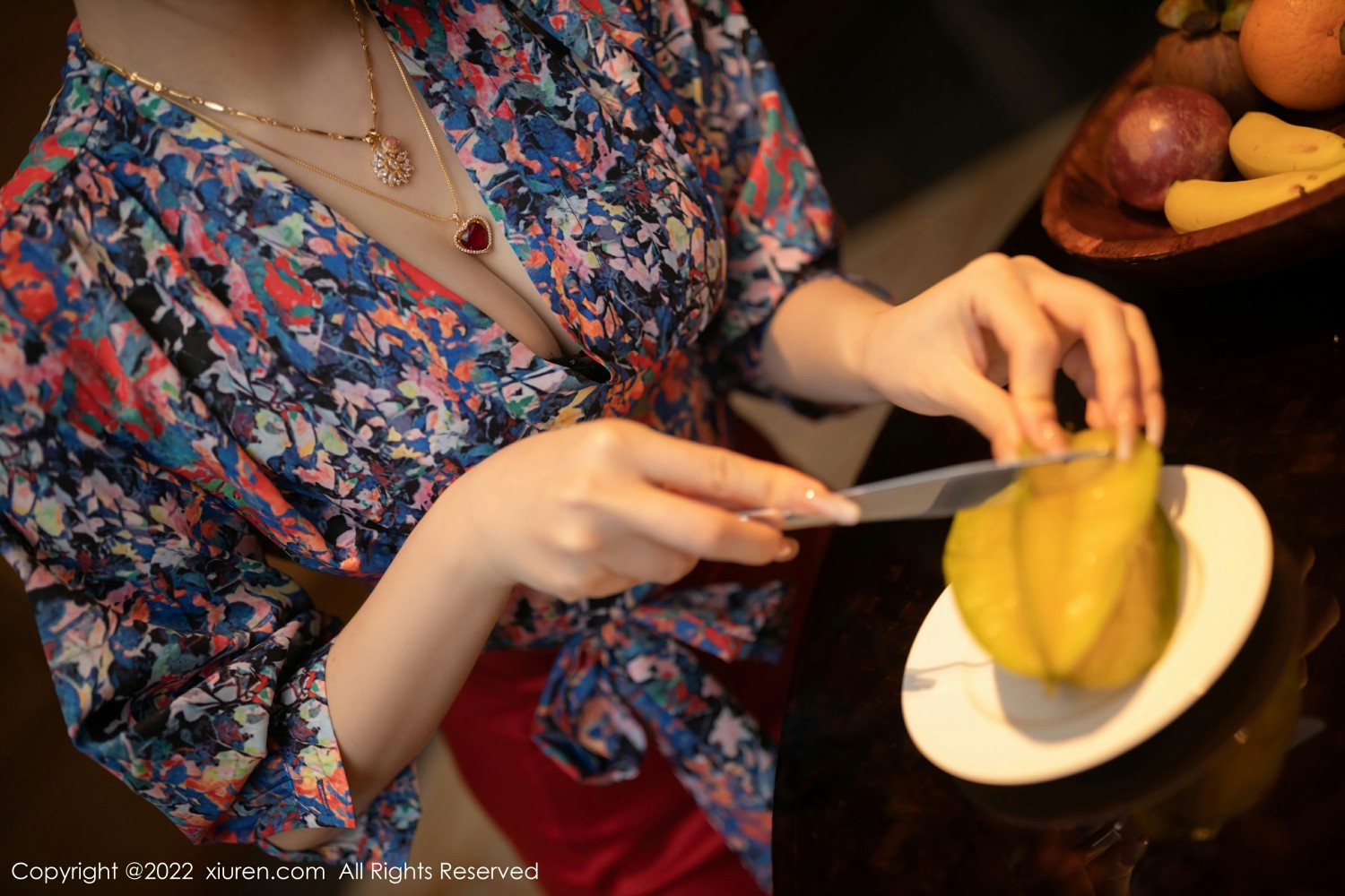 [XiuRen秀人网]No4674鱼子酱Fish性感红裙-[秀人套图]