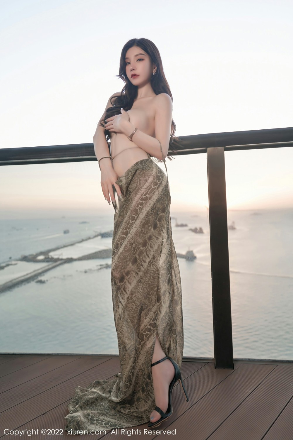 [XiuRen秀人网]No4676周于希Sally妩媚含情-[秀人套图]