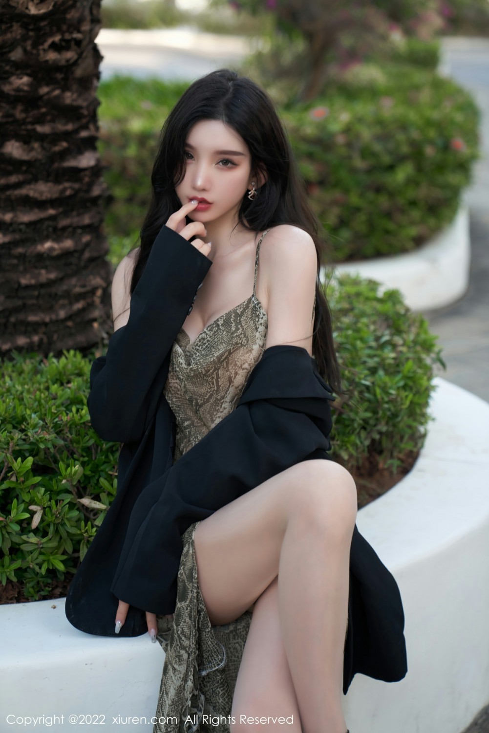 [XiuRen秀人网]No4676周于希Sally妩媚含情-[秀人套图]