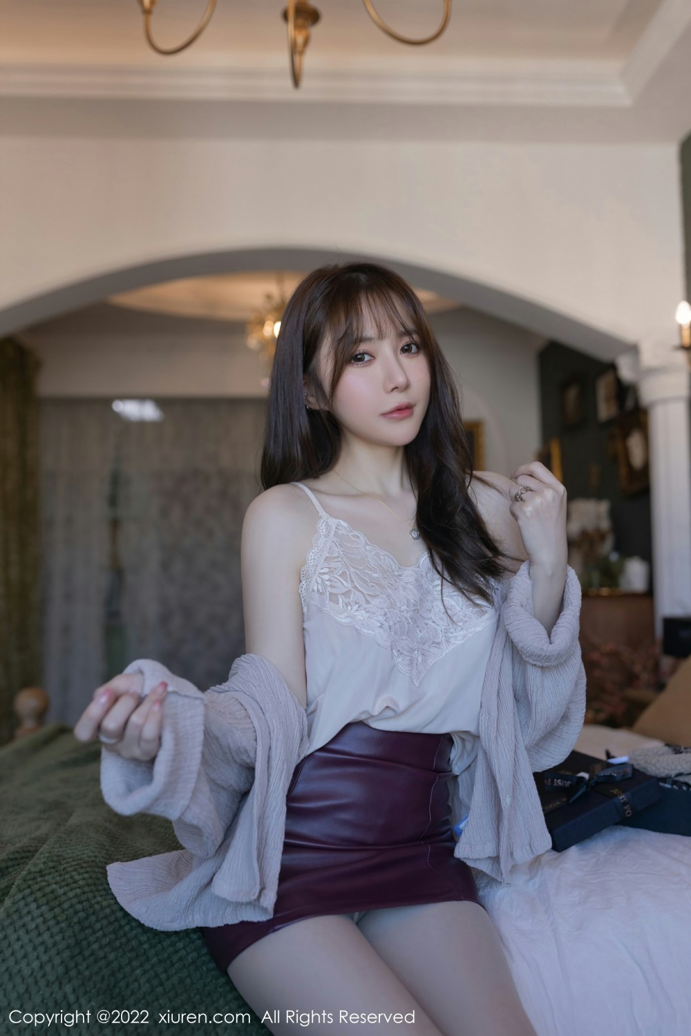 [XiuRen秀人网]No4705鱼子酱Fish红色皮裙-[秀人套图]