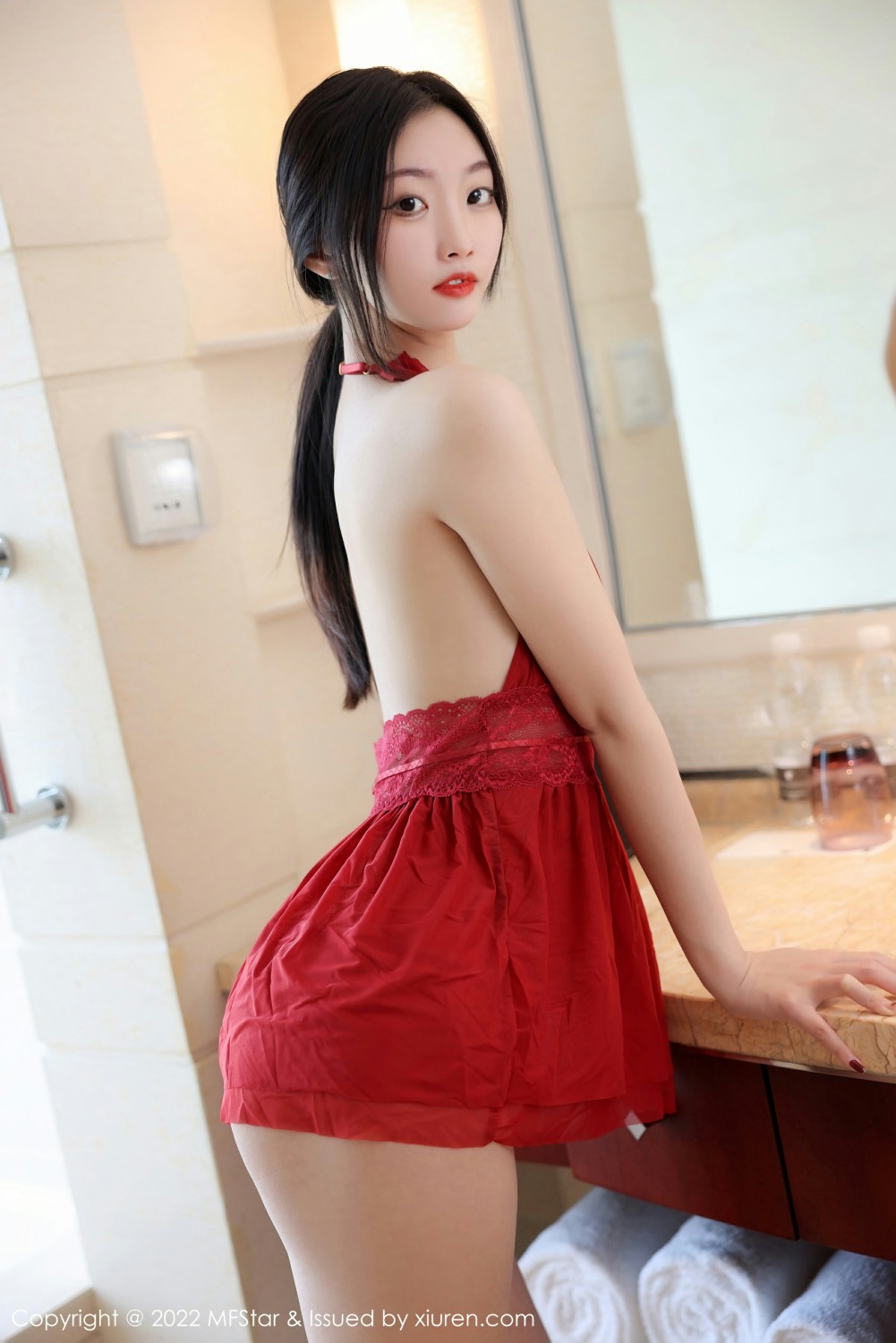 [MFStar模范学院]VOL559韩好甜红色连衣裙-[秀人套图]