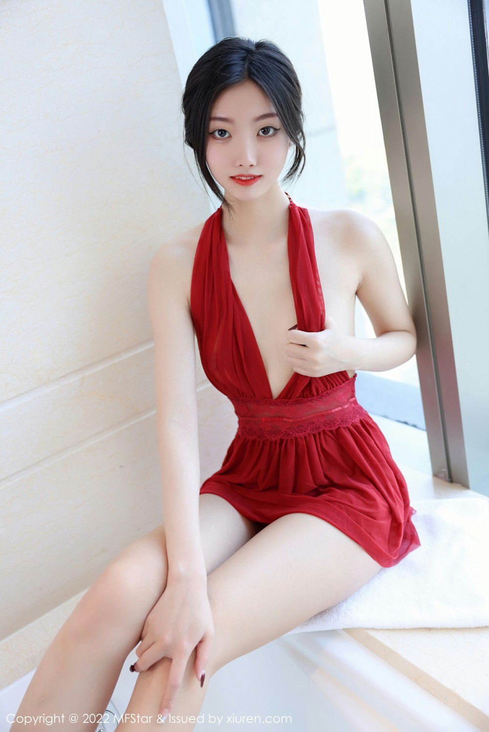 [MFStar模范学院]VOL559韩好甜红色连衣裙-[秀人套图]