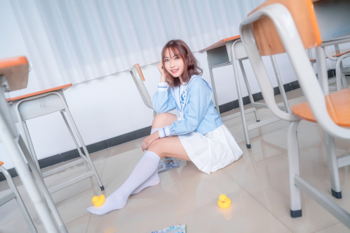 [喵糖映画]VOL009小黄鸭与白丝-COSPLAY