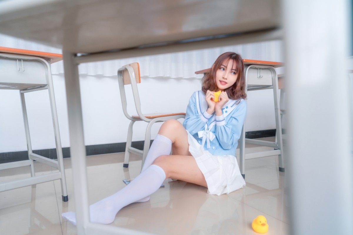 [喵糖映画]VOL009小黄鸭与白丝-COSPLAY